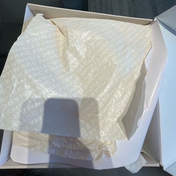 ❤️‍🔥 Marc Fisher Fergus Heeled Bootie Chic Cream Leather | - Picture 8 of 15